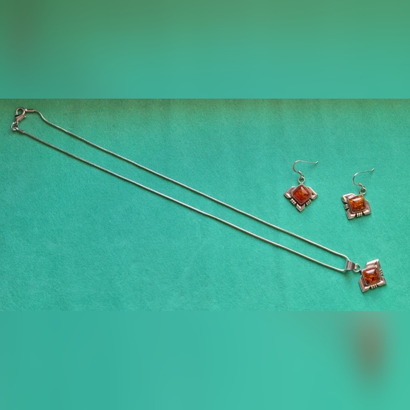 Vintage sterling silver necklace and earrings set - Picture 2 of 8